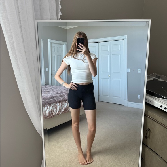 Lululemon biker shorts - Picture 1 of 4